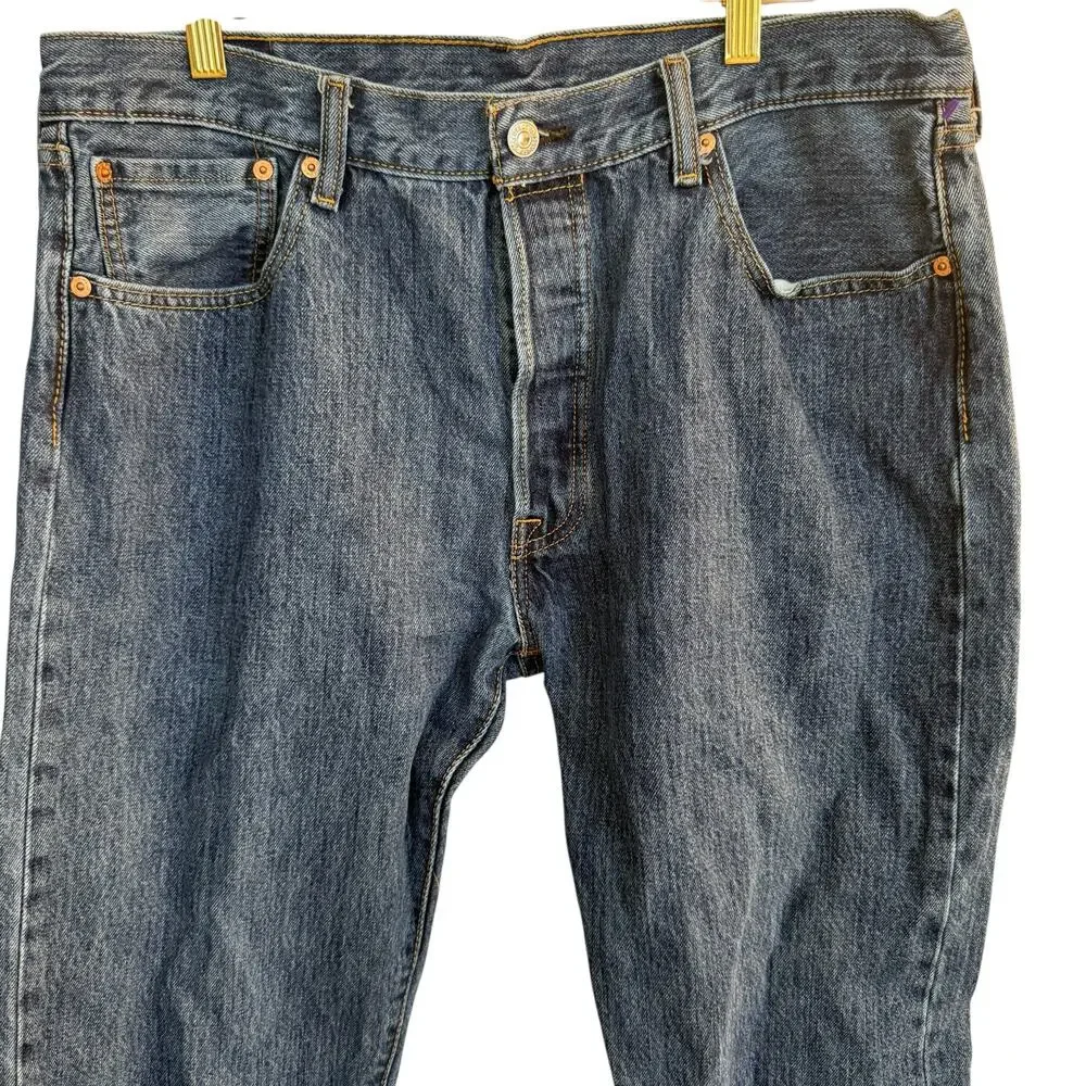 Levi's 501 Jeans Men's 36 Blue‎ Bootcut Denim Button Fly Medium Wash